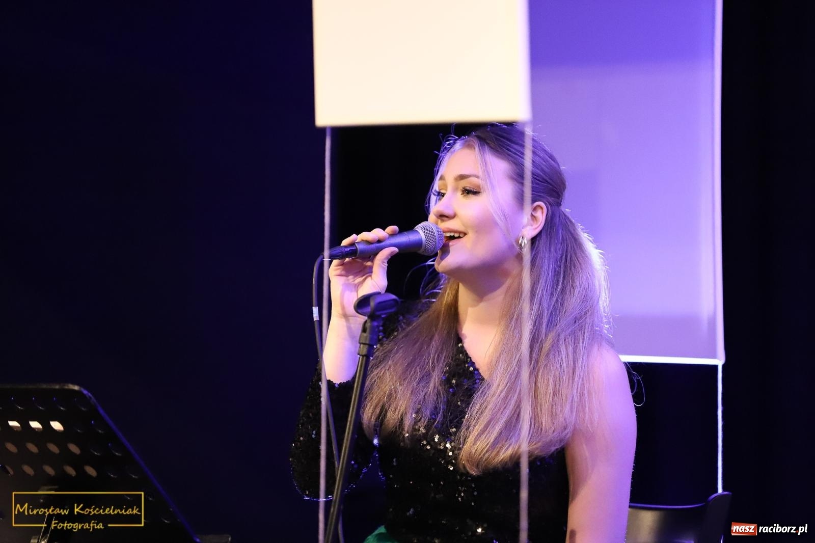 Zdjęcie w galerii na portalu naszraciborz.pl: Almanach Prowincjonalny nr 39 - spotkanie promocyjne w RCK wiadomości z regionu