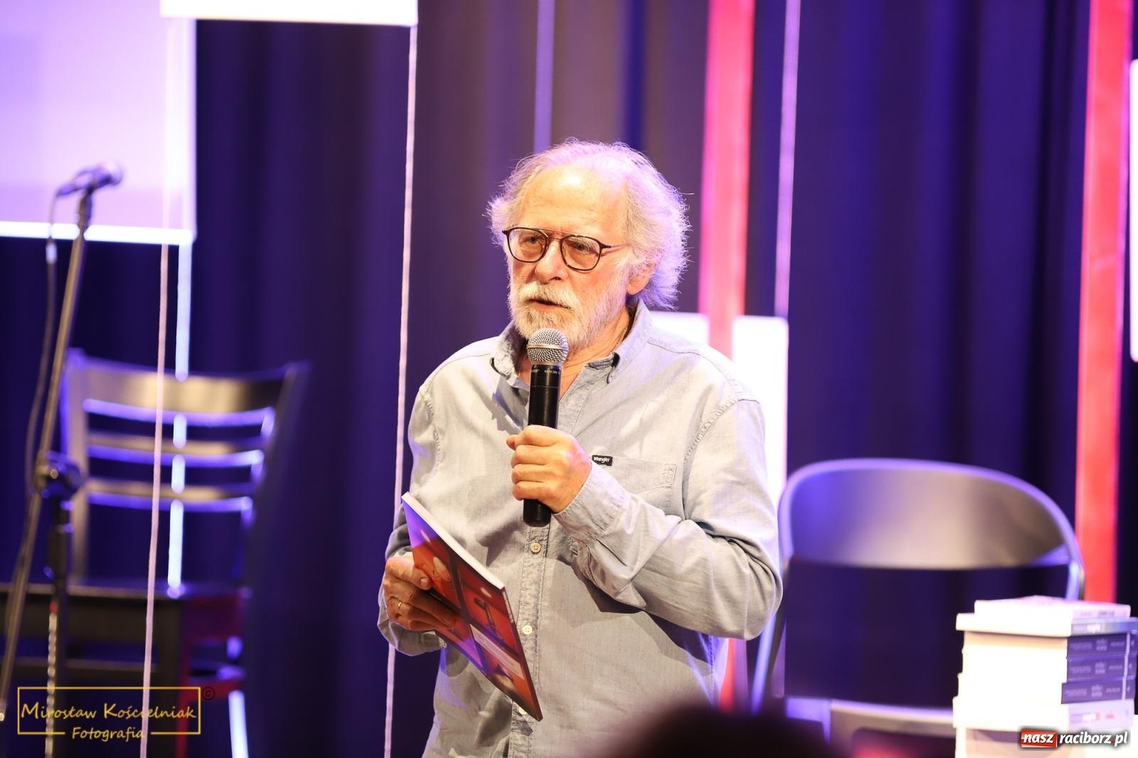 Zdjęcie w galerii na portalu naszraciborz.pl: Almanach Prowincjonalny nr 39 - spotkanie promocyjne w RCK wiadomości z regionu