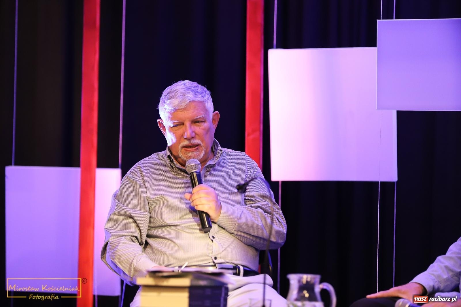 Zdjęcie w galerii na portalu naszraciborz.pl: Almanach Prowincjonalny nr 39 - spotkanie promocyjne w RCK wiadomości z regionu