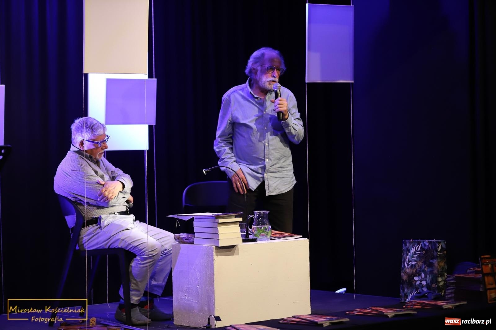 Zdjęcie w galerii na portalu naszraciborz.pl: Almanach Prowincjonalny nr 39 - spotkanie promocyjne w RCK wiadomości z regionu