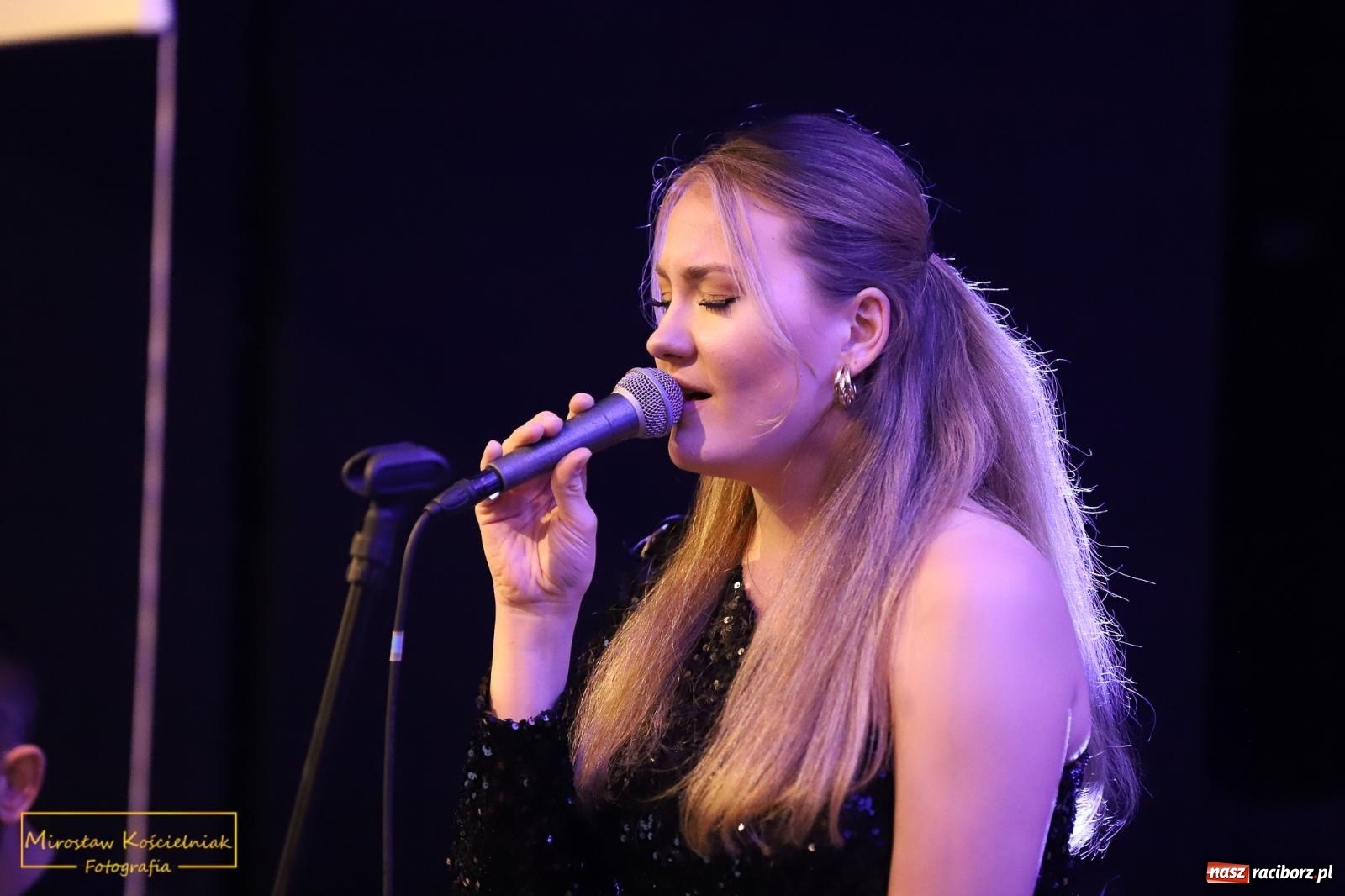 Zdjęcie w galerii na portalu naszraciborz.pl: Almanach Prowincjonalny nr 39 - spotkanie promocyjne w RCK wiadomości z regionu