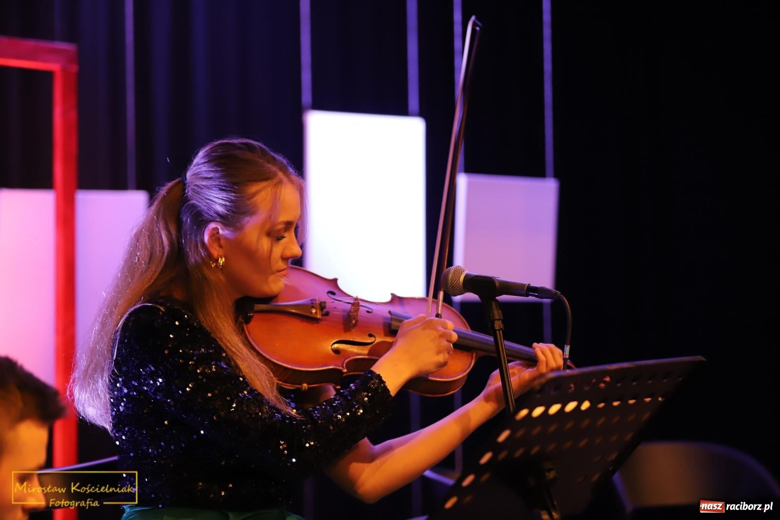 Zdjęcie w galerii na portalu naszraciborz.pl: Almanach Prowincjonalny nr 39 - spotkanie promocyjne w RCK wiadomości z regionu