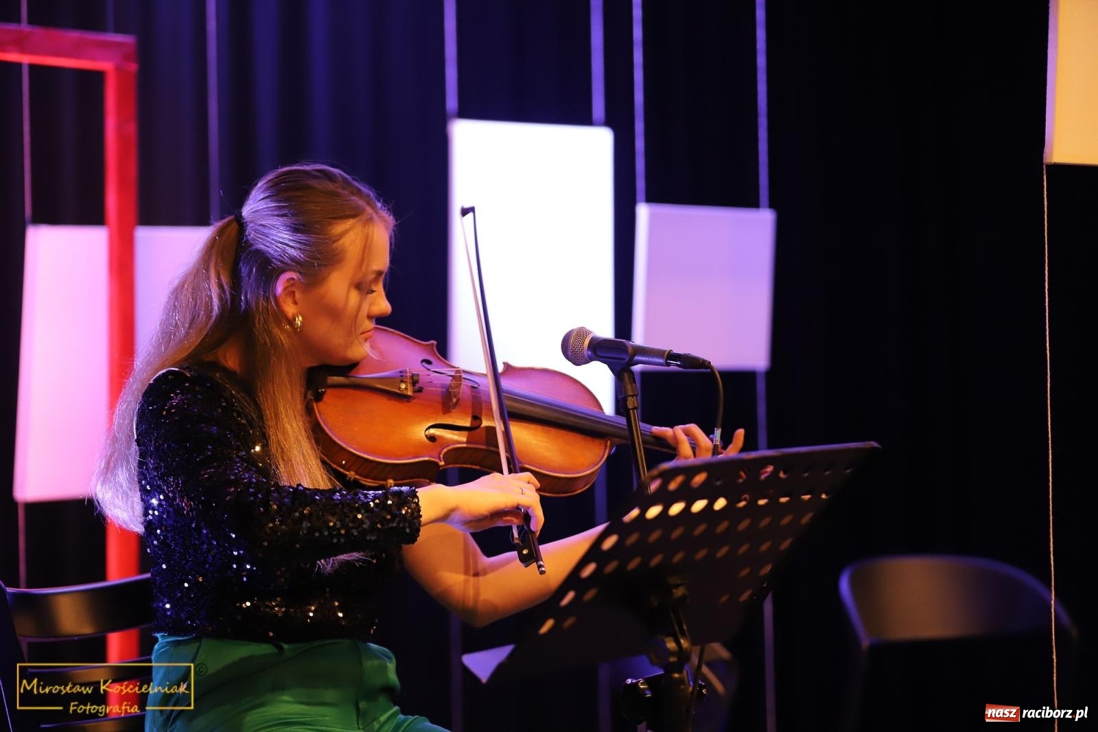 Zdjęcie w galerii na portalu naszraciborz.pl: Almanach Prowincjonalny nr 39 - spotkanie promocyjne w RCK wiadomości z regionu