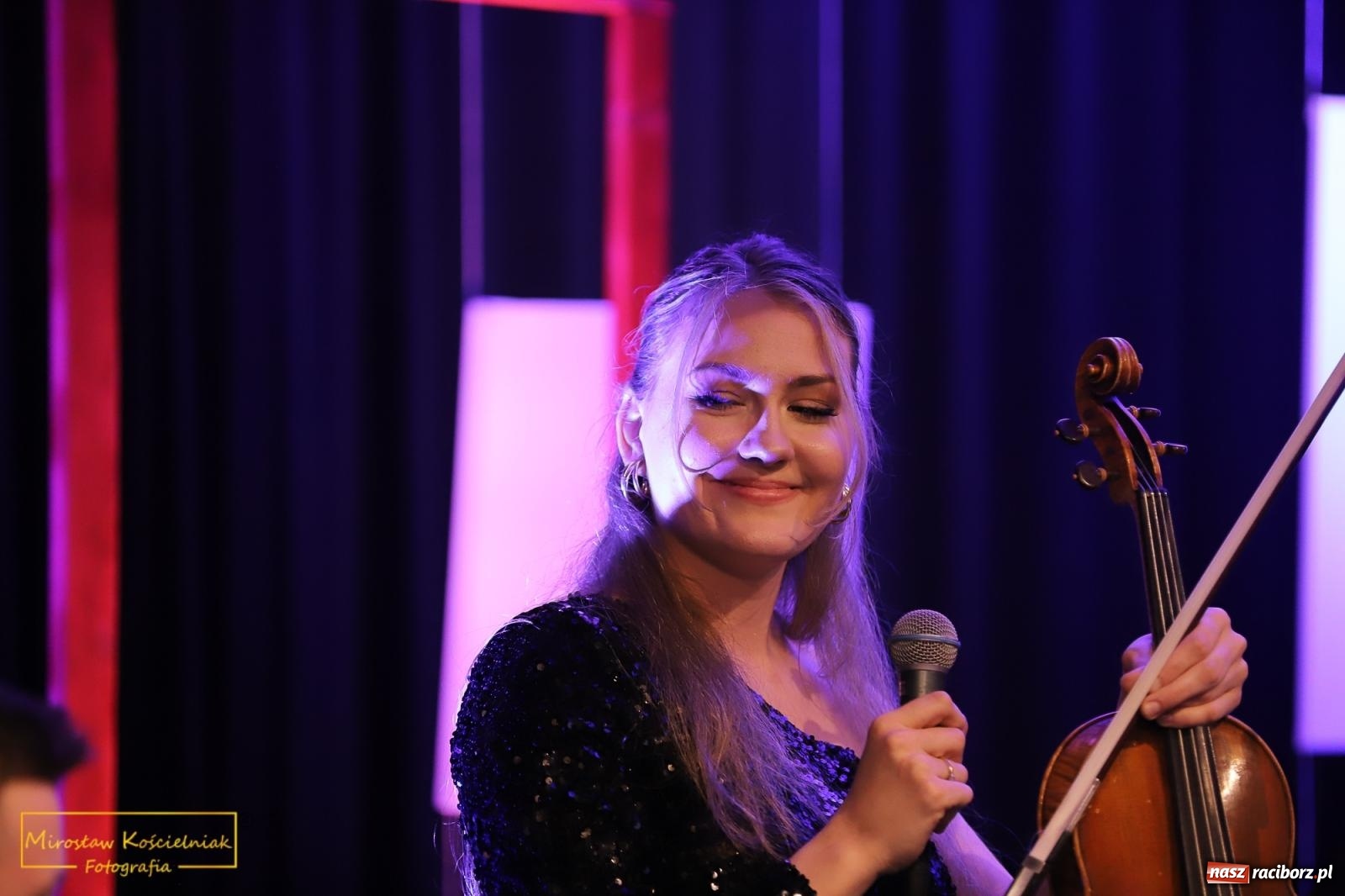 Zdjęcie w galerii na portalu naszraciborz.pl: Almanach Prowincjonalny nr 39 - spotkanie promocyjne w RCK wiadomości z regionu