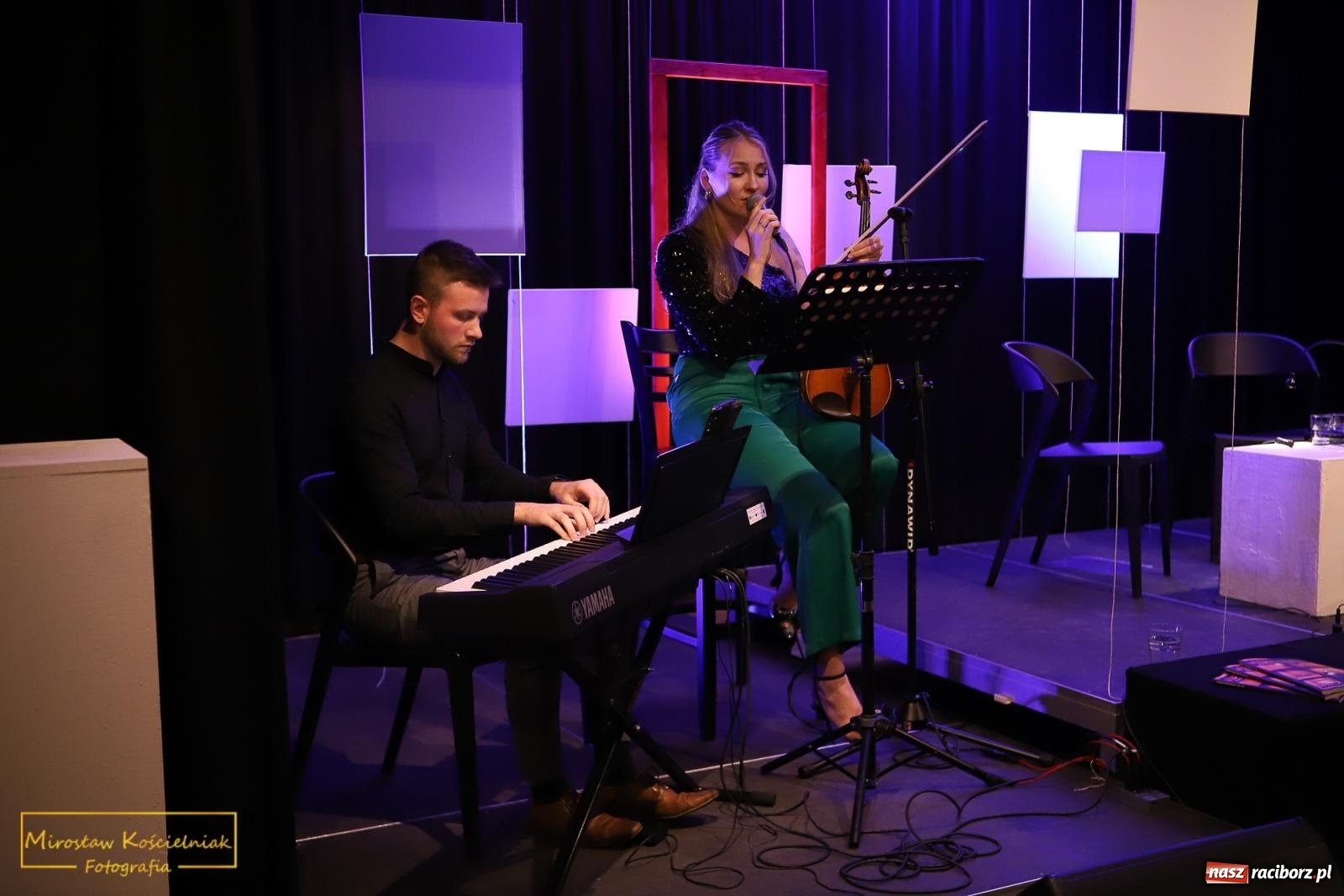 Zdjęcie w galerii na portalu naszraciborz.pl: Almanach Prowincjonalny nr 39 - spotkanie promocyjne w RCK wiadomości z regionu