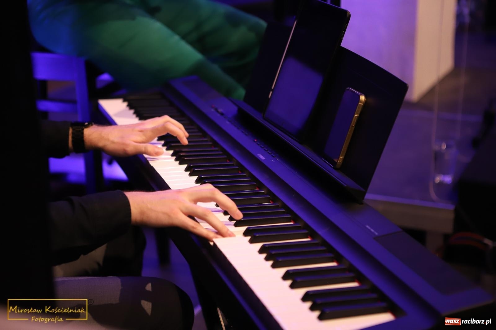 Zdjęcie w galerii na portalu naszraciborz.pl: Almanach Prowincjonalny nr 39 - spotkanie promocyjne w RCK wiadomości z regionu