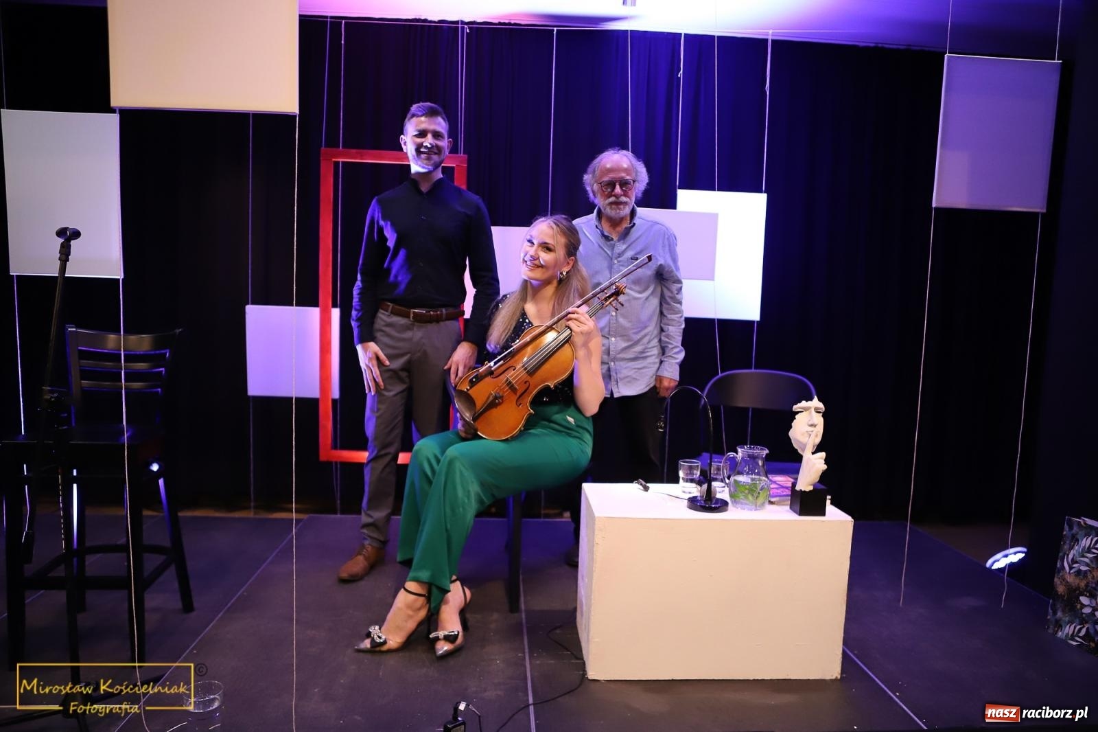 Zdjęcie w galerii na portalu naszraciborz.pl: Almanach Prowincjonalny nr 39 - spotkanie promocyjne w RCK wiadomości z regionu