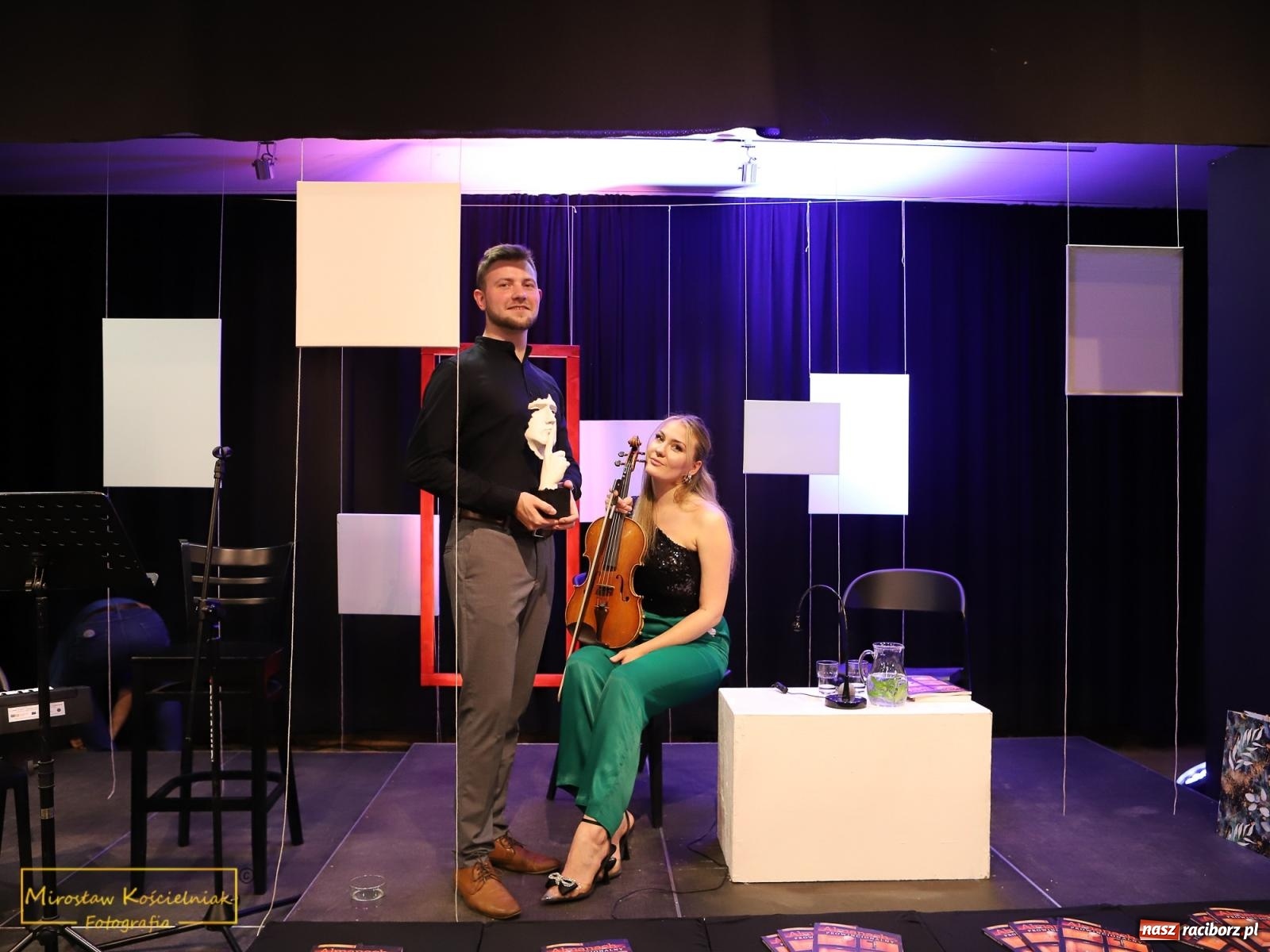 Zdjęcie w galerii na portalu naszraciborz.pl: Almanach Prowincjonalny nr 39 - spotkanie promocyjne w RCK wiadomości z regionu