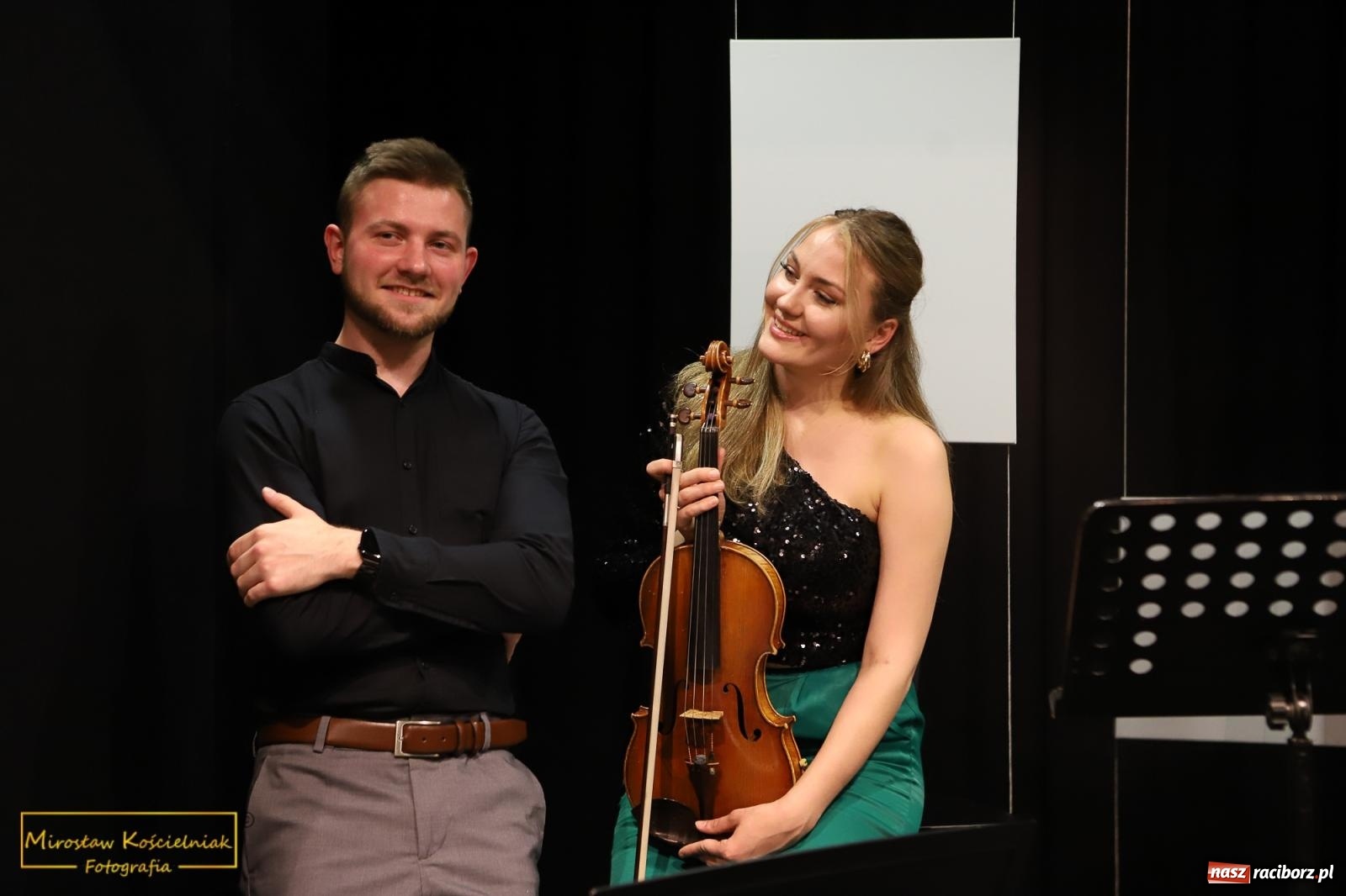 Zdjęcie w galerii na portalu naszraciborz.pl: Almanach Prowincjonalny nr 39 - spotkanie promocyjne w RCK wiadomości z regionu