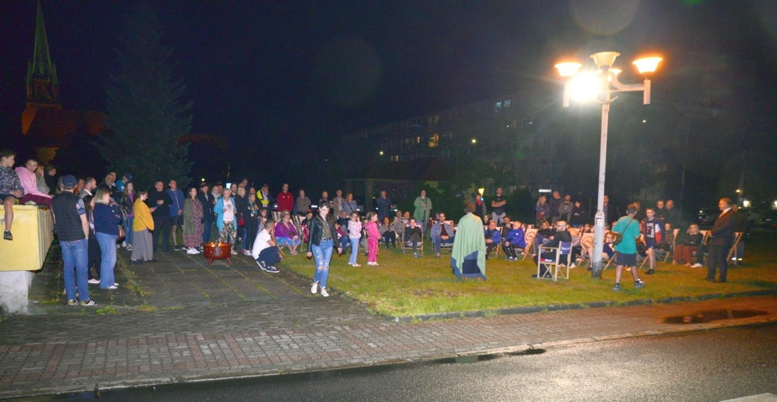 Zdjęcie w galerii na portalu naszraciborz.pl: Przy baszcie wspomniano tragedię kobiet oskarżonych o czary wiadomości z regionu