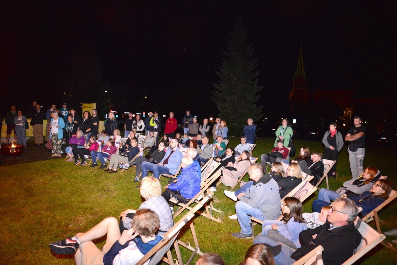 Zdjęcie w galerii na portalu naszraciborz.pl: Przy baszcie wspomniano tragedię kobiet oskarżonych o czary wiadomości z regionu