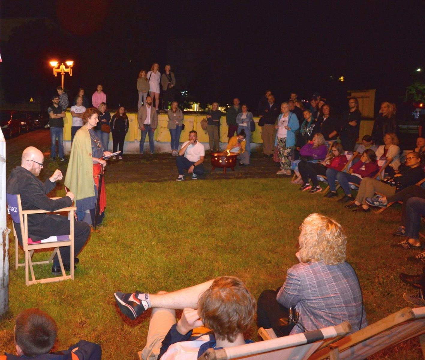 Zdjęcie w galerii na portalu naszraciborz.pl: Przy baszcie wspomniano tragedię kobiet oskarżonych o czary wiadomości z regionu