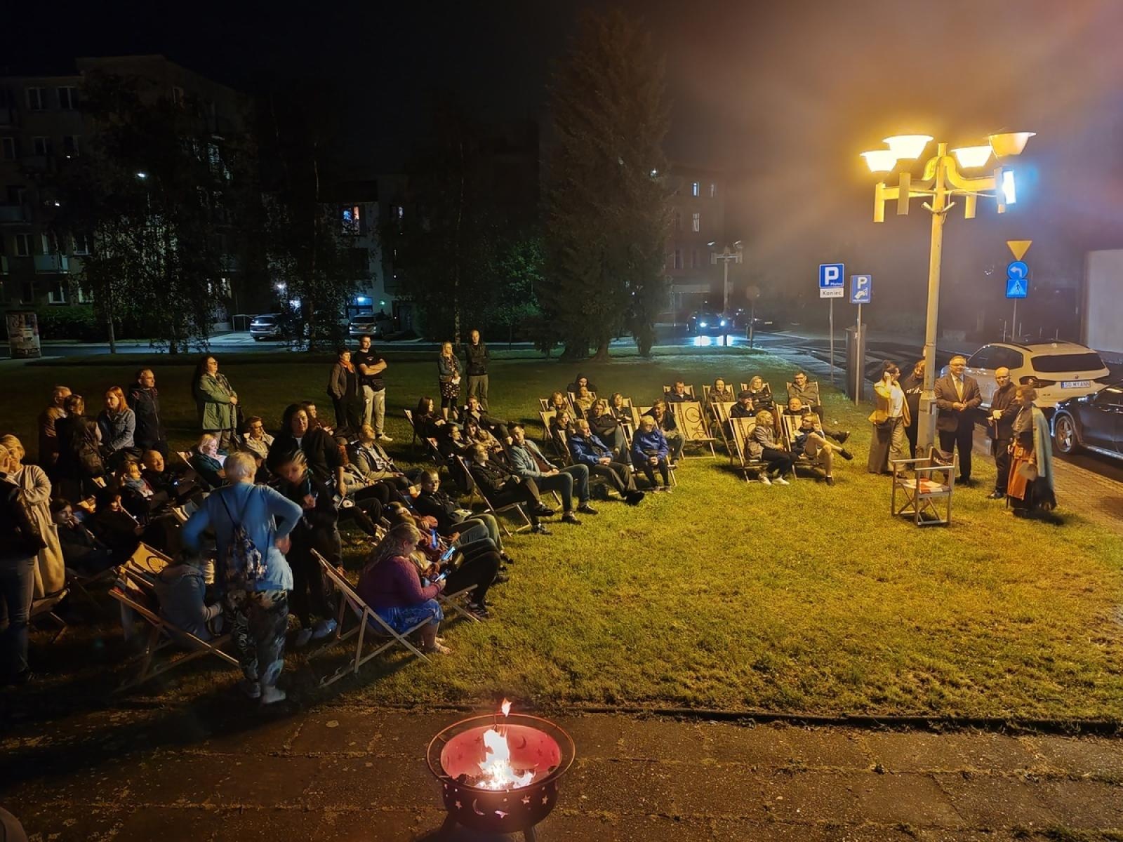 Zdjęcie w galerii na portalu naszraciborz.pl: Przy baszcie wspomniano tragedię kobiet oskarżonych o czary wiadomości z regionu