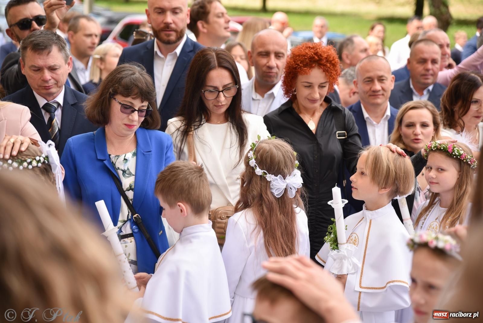 Zdjęcie w galerii na portalu naszraciborz.pl: Uroczystość I Komunii Świętej w parafii Matki Bożej wiadomości z regionu
