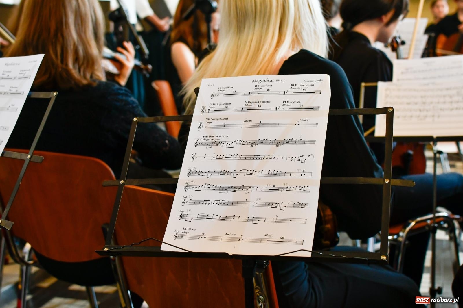 Zdjęcie w galerii na portalu naszraciborz.pl: Chór z Brzezia i Młodzieżowa Orkiestra Symfoniczna na wspólnym koncercie na Zielone Świątki wiadomości z regionu