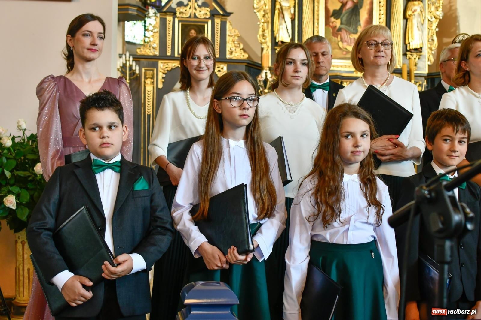 Zdjęcie w galerii na portalu naszraciborz.pl: Chór z Brzezia i Młodzieżowa Orkiestra Symfoniczna na wspólnym koncercie na Zielone Świątki wiadomości z regionu