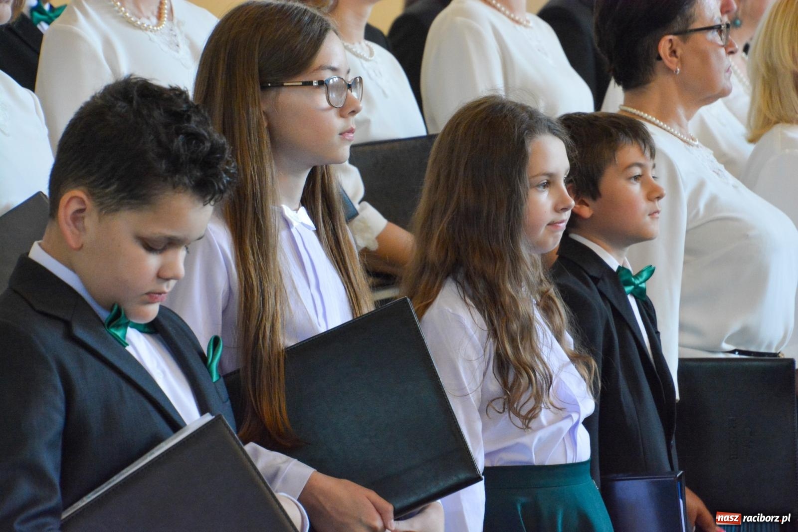 Zdjęcie w galerii na portalu naszraciborz.pl: Chór z Brzezia i Młodzieżowa Orkiestra Symfoniczna na wspólnym koncercie na Zielone Świątki wiadomości z regionu