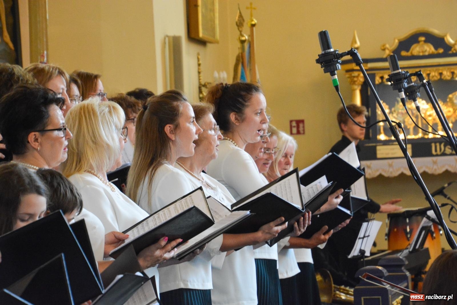 Zdjęcie w galerii na portalu naszraciborz.pl: Chór z Brzezia i Młodzieżowa Orkiestra Symfoniczna na wspólnym koncercie na Zielone Świątki wiadomości z regionu
