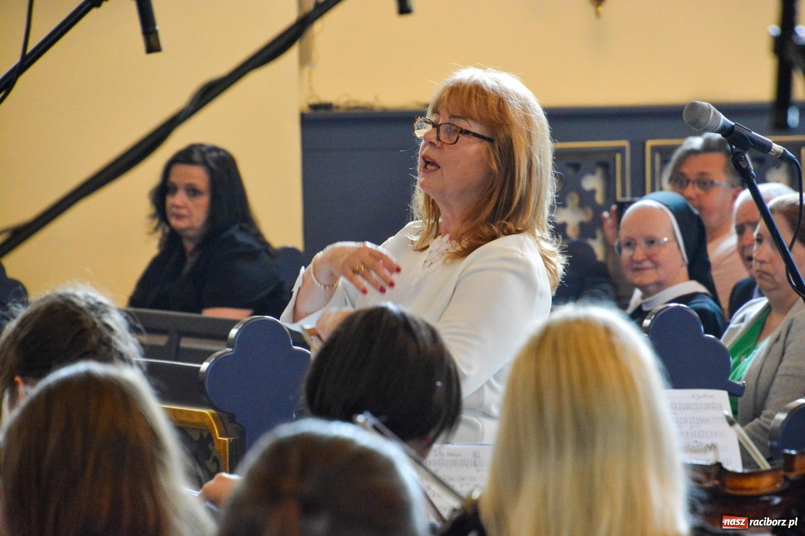 Zdjęcie w galerii na portalu naszraciborz.pl: Chór z Brzezia i Młodzieżowa Orkiestra Symfoniczna na wspólnym koncercie na Zielone Świątki wiadomości z regionu