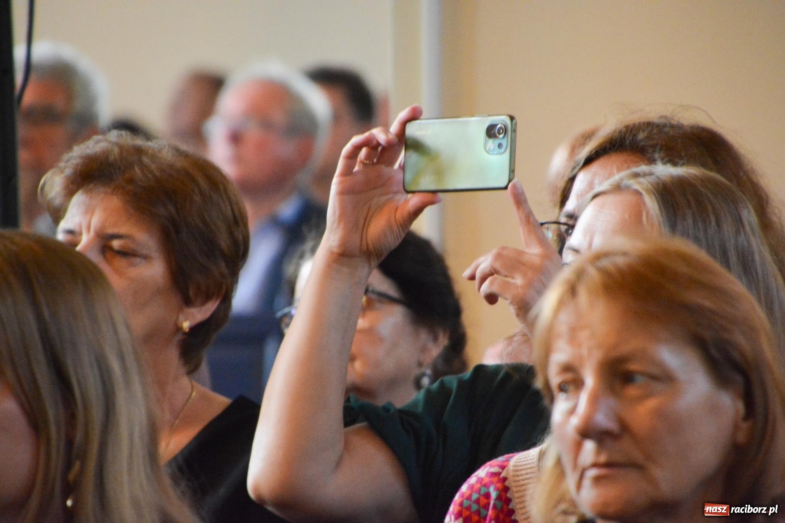 Zdjęcie w galerii na portalu naszraciborz.pl: Chór z Brzezia i Młodzieżowa Orkiestra Symfoniczna na wspólnym koncercie na Zielone Świątki wiadomości z regionu