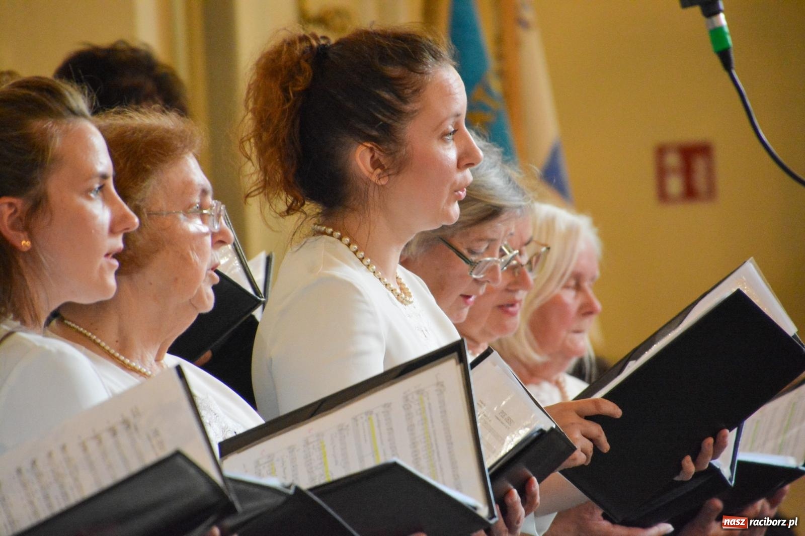 Zdjęcie w galerii na portalu naszraciborz.pl: Chór z Brzezia i Młodzieżowa Orkiestra Symfoniczna na wspólnym koncercie na Zielone Świątki wiadomości z regionu