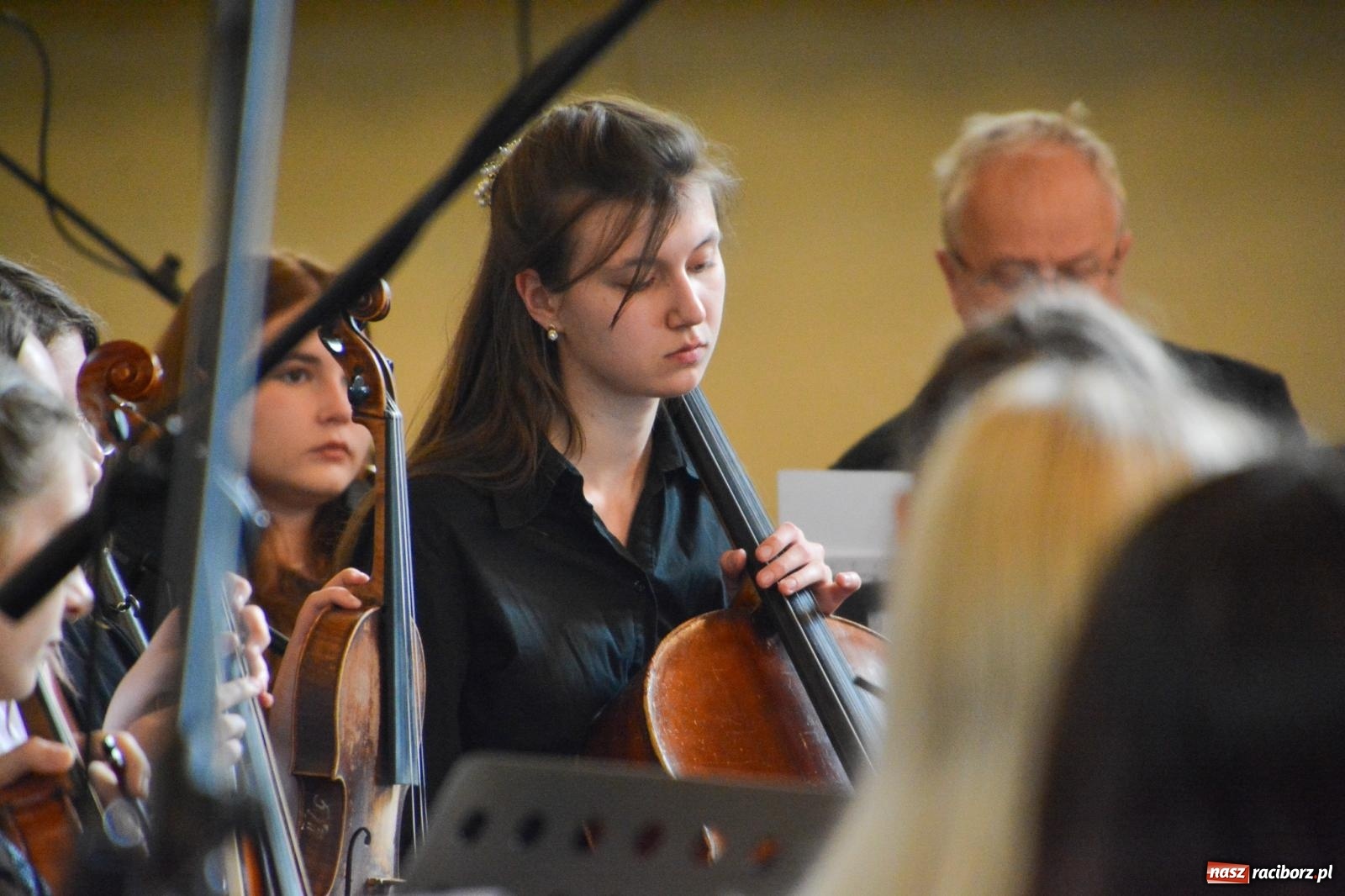 Zdjęcie w galerii na portalu naszraciborz.pl: Chór z Brzezia i Młodzieżowa Orkiestra Symfoniczna na wspólnym koncercie na Zielone Świątki wiadomości z regionu