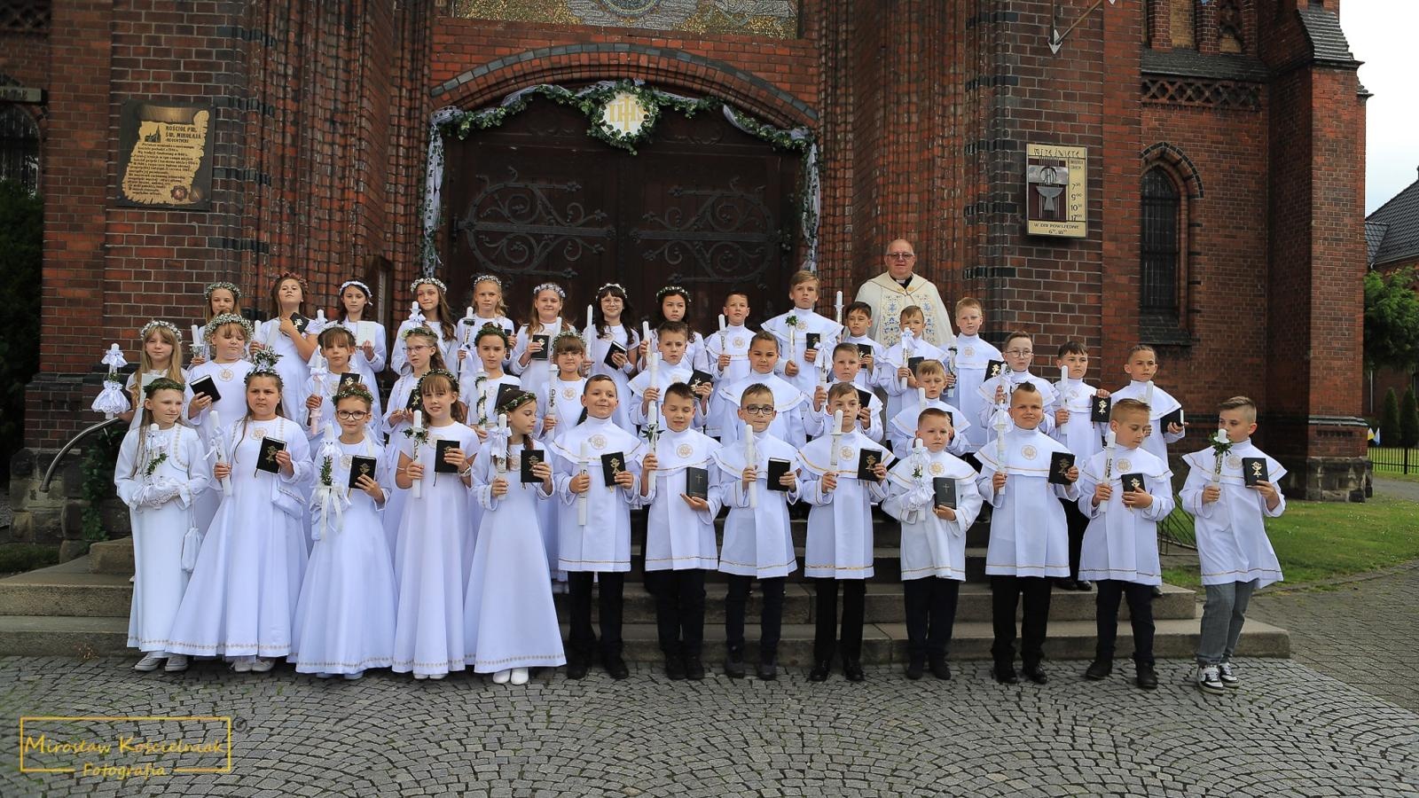 Zdjęcie w galerii na portalu naszraciborz.pl: I Komunia Święta na Starej Wsi [FOTO] wiadomości z regionu