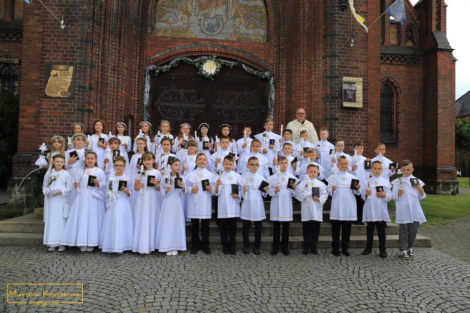 Zdjęcie w galerii na portalu naszraciborz.pl: I Komunia Święta na Starej Wsi [FOTO] wiadomości z regionu