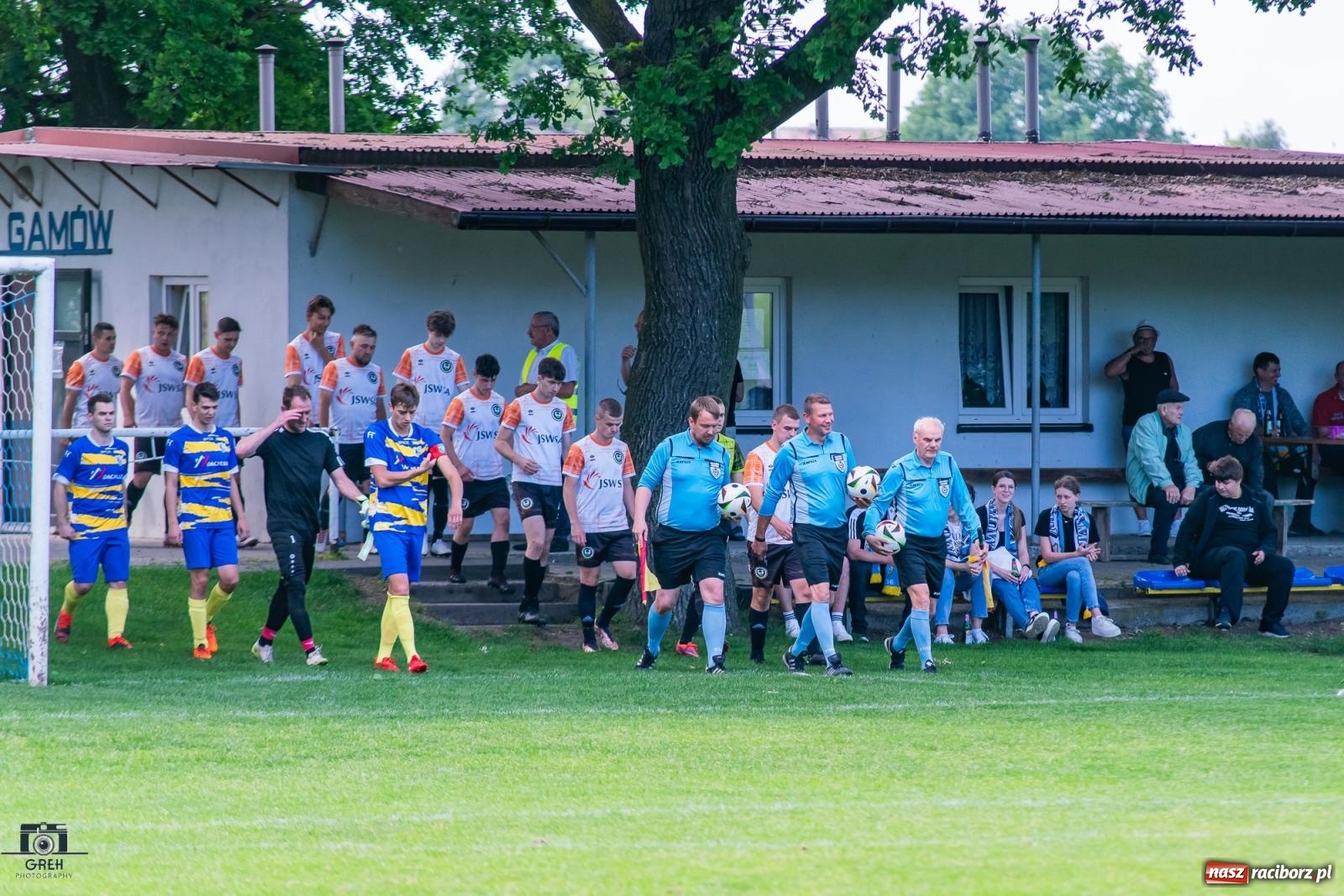 Zdjęcie w galerii na portalu naszraciborz.pl: Gamów – Buków: Strzelił Wilczek razy kilka [FOTO i WIDEO] wiadomości z regionu