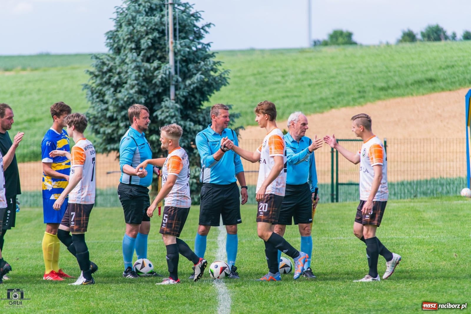 Zdjęcie w galerii na portalu naszraciborz.pl: Gamów – Buków: Strzelił Wilczek razy kilka [FOTO i WIDEO] wiadomości z regionu