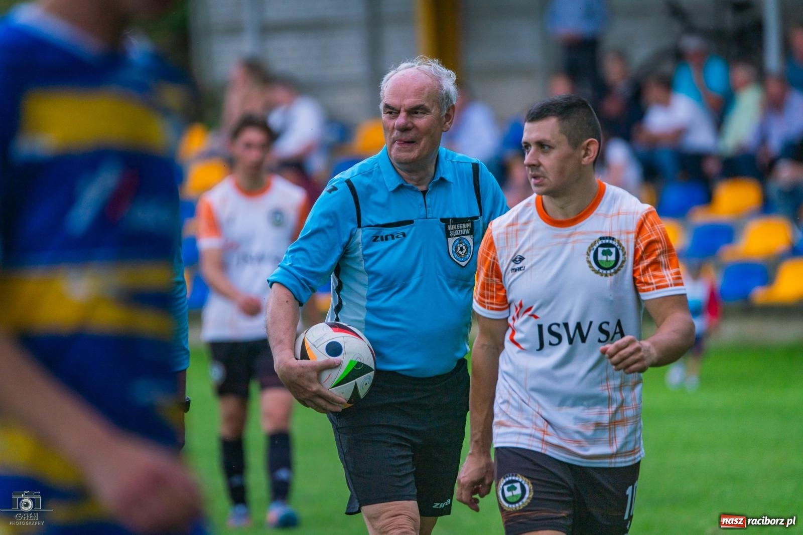 Zdjęcie w galerii na portalu naszraciborz.pl: Gwizdek powędrował na półkę. Zdzisław Matysiak zakończył sędziowską karierę wiadomości z regionu