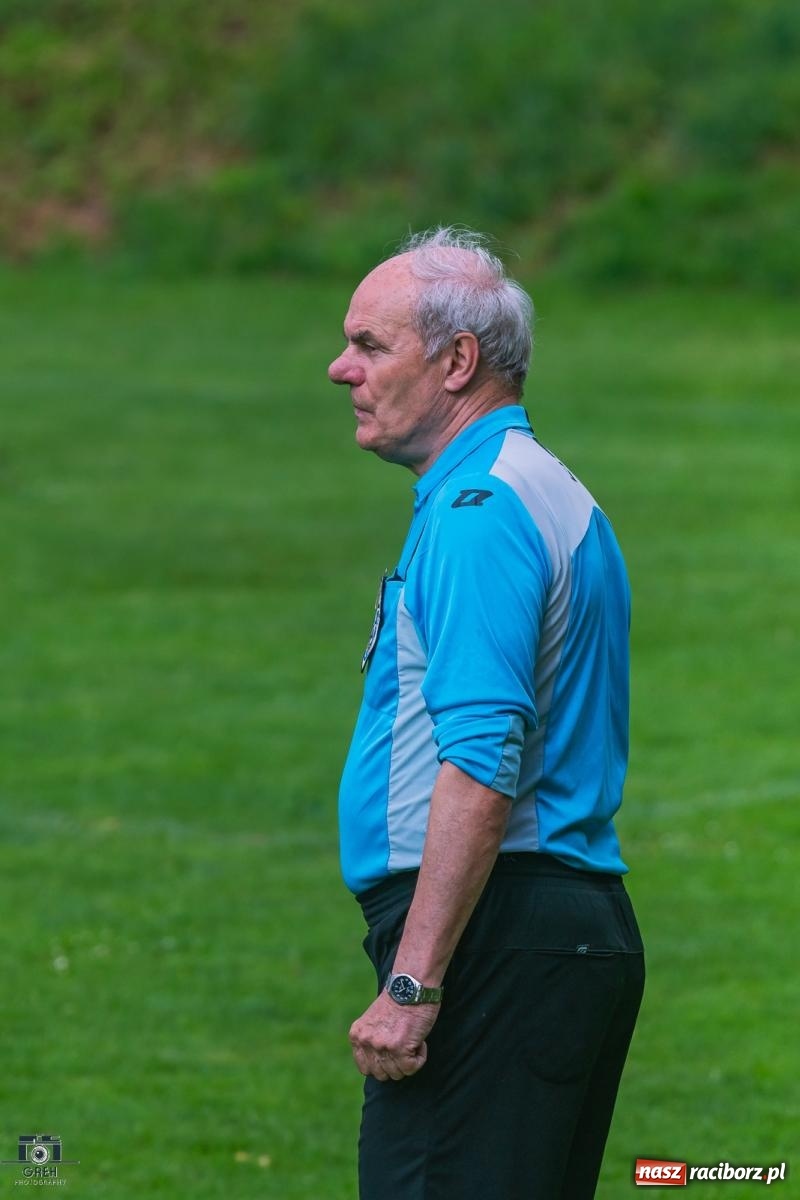 Zdjęcie w galerii na portalu naszraciborz.pl: Gwizdek powędrował na półkę. Zdzisław Matysiak zakończył sędziowską karierę wiadomości z regionu