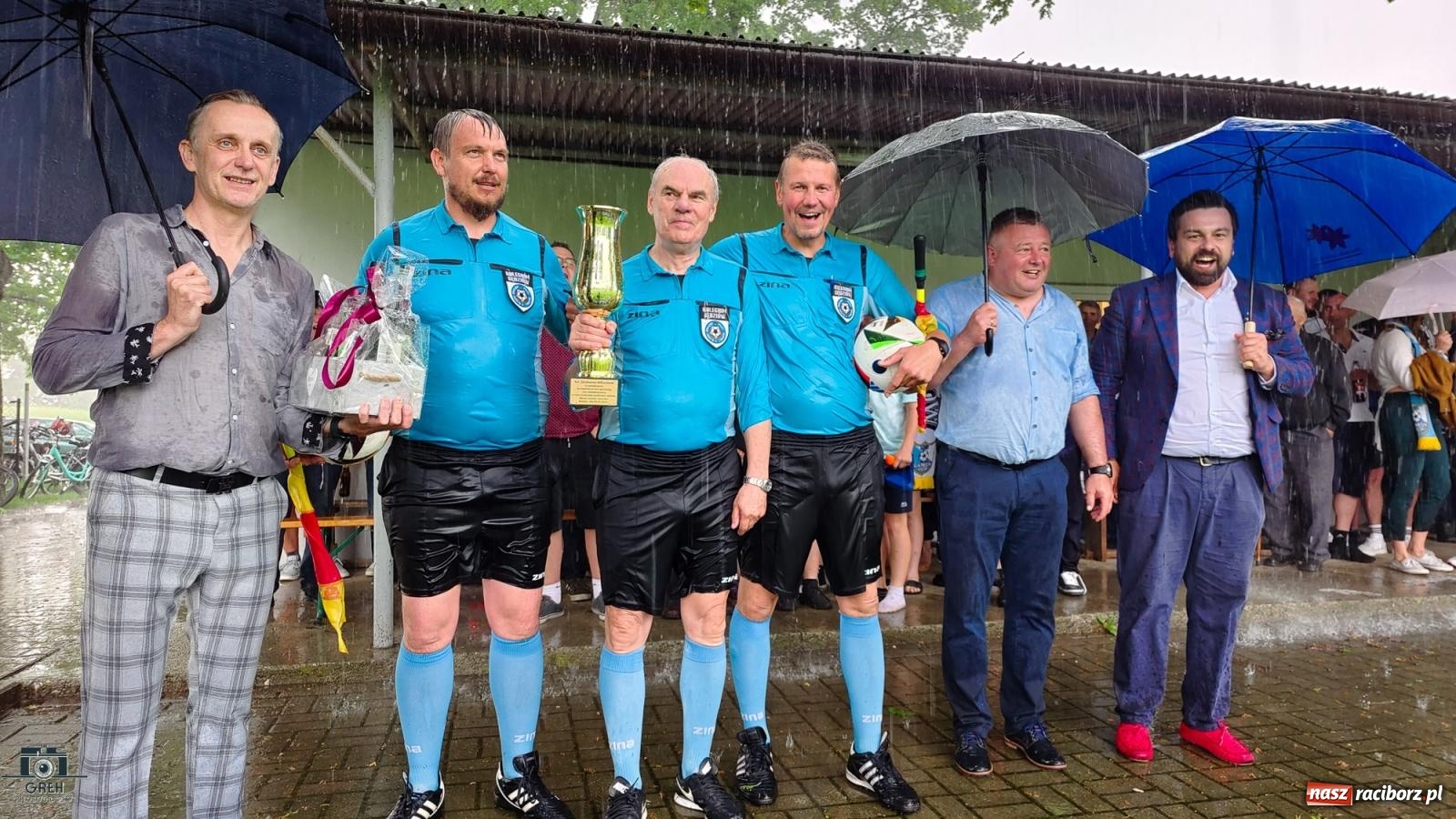 Zdjęcie w galerii na portalu naszraciborz.pl: Gwizdek powędrował na półkę. Zdzisław Matysiak zakończył sędziowską karierę wiadomości z regionu