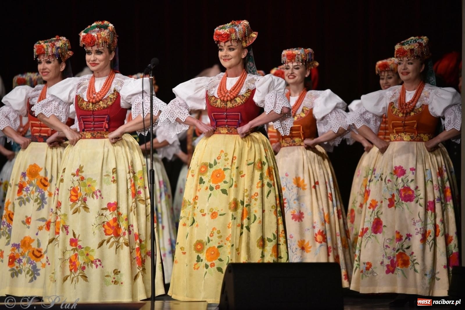 Zdjęcie w galerii na portalu naszraciborz.pl: ZPiT ŚLĄSK wrócił do Raciborza. Wyśmienity koncert na deskach RCK-u wiadomości z regionu