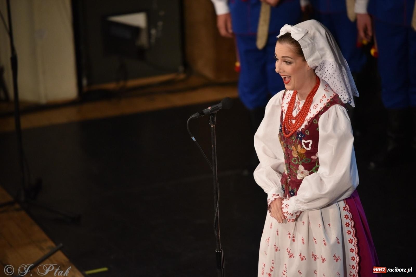 Zdjęcie w galerii na portalu naszraciborz.pl: ZPiT ŚLĄSK wrócił do Raciborza. Wyśmienity koncert na deskach RCK-u wiadomości z regionu