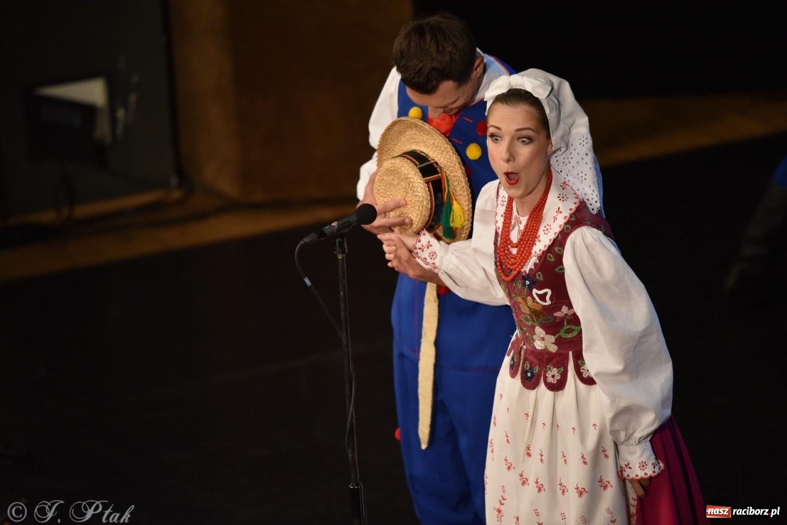 Zdjęcie w galerii na portalu naszraciborz.pl: ZPiT ŚLĄSK wrócił do Raciborza. Wyśmienity koncert na deskach RCK-u wiadomości z regionu