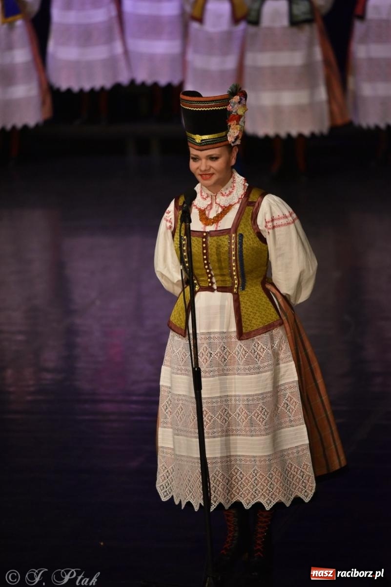 Zdjęcie w galerii na portalu naszraciborz.pl: ZPiT ŚLĄSK wrócił do Raciborza. Wyśmienity koncert na deskach RCK-u wiadomości z regionu