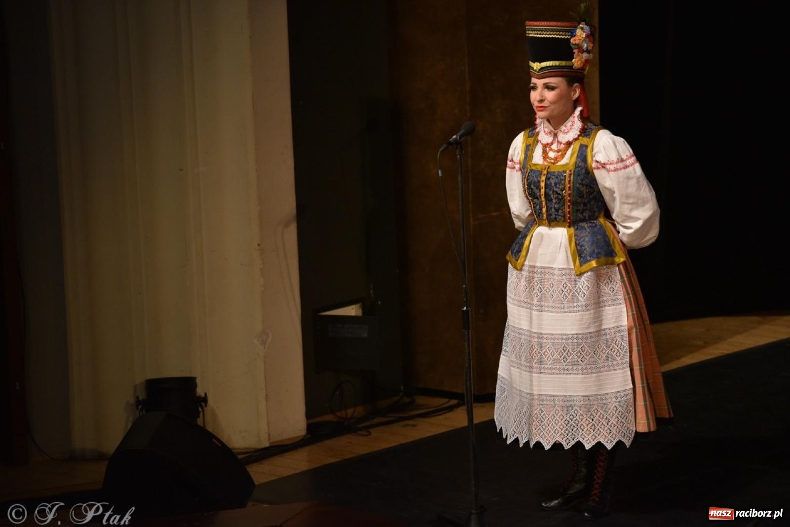 Zdjęcie w galerii na portalu naszraciborz.pl: ZPiT ŚLĄSK wrócił do Raciborza. Wyśmienity koncert na deskach RCK-u wiadomości z regionu