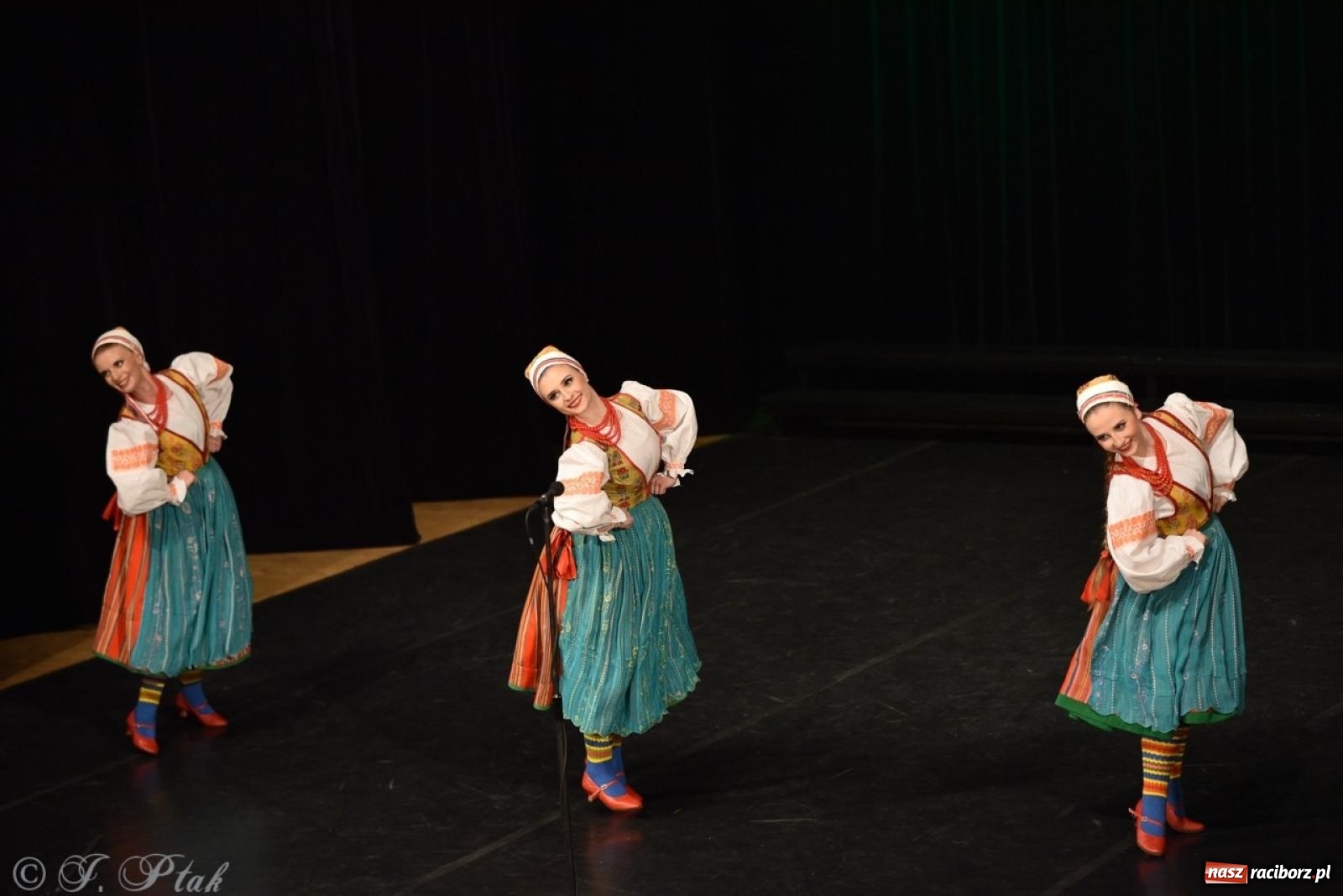 Zdjęcie w galerii na portalu naszraciborz.pl: ZPiT ŚLĄSK wrócił do Raciborza. Wyśmienity koncert na deskach RCK-u wiadomości z regionu