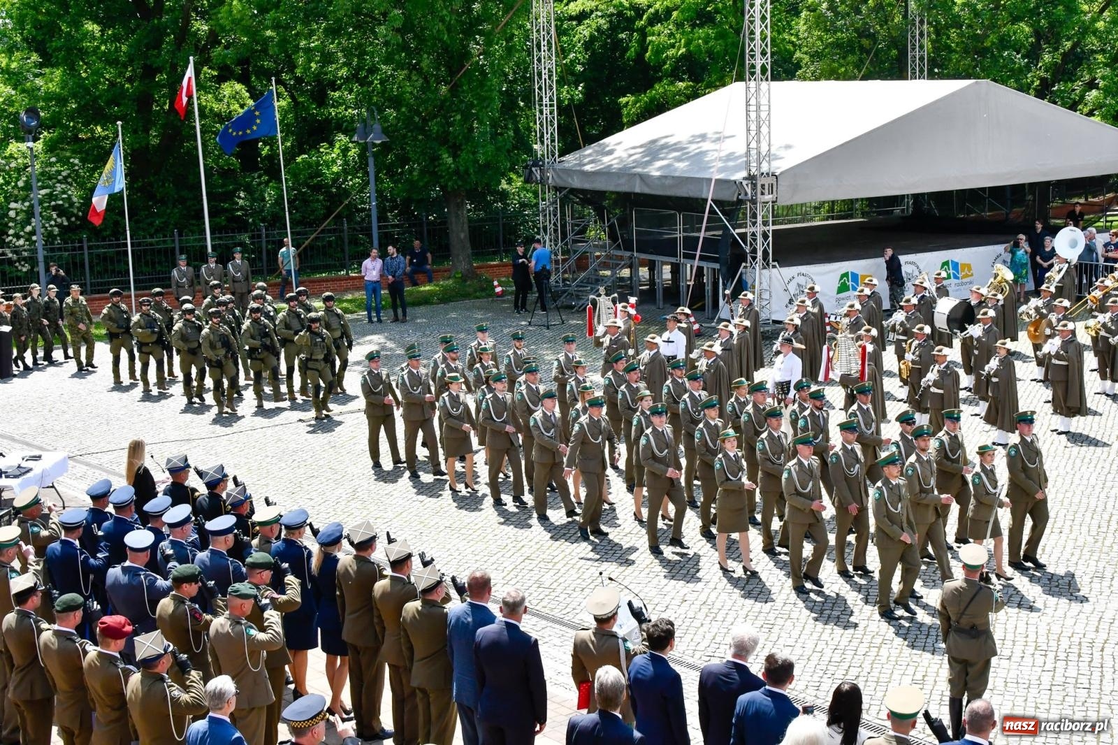 Zdjęcie w galerii na portalu naszraciborz.pl: Śląska Straż Graniczna świętowała na raciborskim zamku [FOTO i WIDEO] wiadomości z regionu