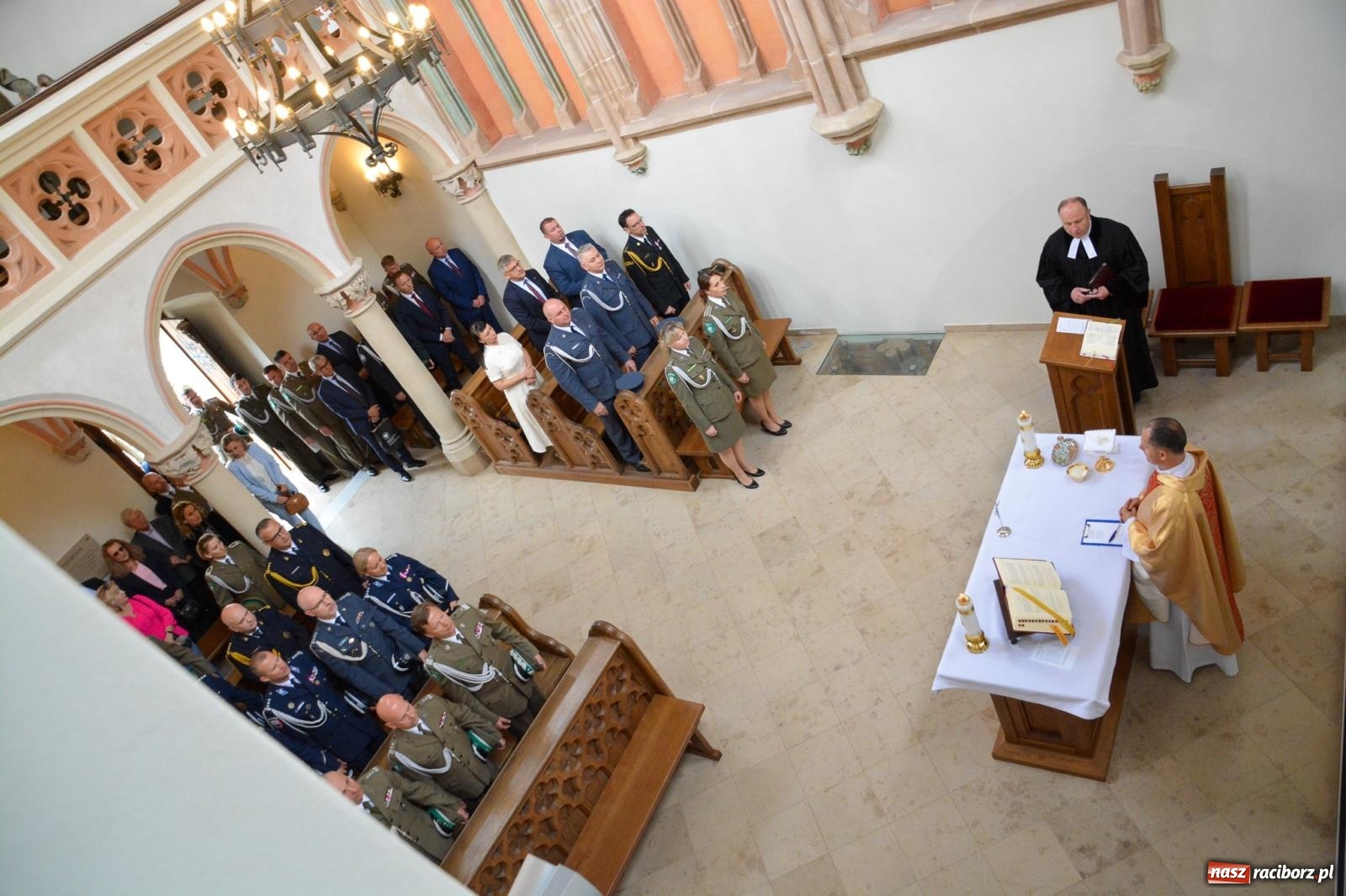 Zdjęcie w galerii na portalu naszraciborz.pl: Śląska Straż Graniczna świętowała na raciborskim zamku [FOTO i WIDEO] wiadomości z regionu