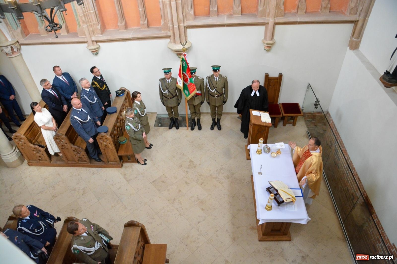 Zdjęcie w galerii na portalu naszraciborz.pl: Śląska Straż Graniczna świętowała na raciborskim zamku [FOTO i WIDEO] wiadomości z regionu