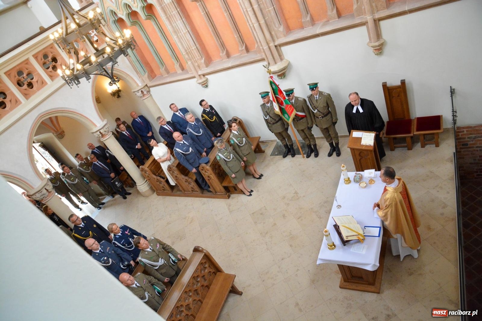 Zdjęcie w galerii na portalu naszraciborz.pl: Śląska Straż Graniczna świętowała na raciborskim zamku [FOTO i WIDEO] wiadomości z regionu