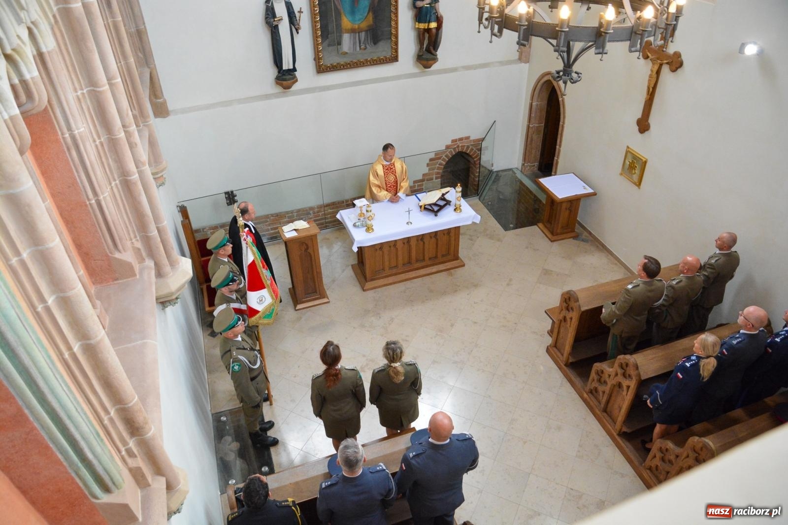 Zdjęcie w galerii na portalu naszraciborz.pl: Śląska Straż Graniczna świętowała na raciborskim zamku [FOTO i WIDEO] wiadomości z regionu