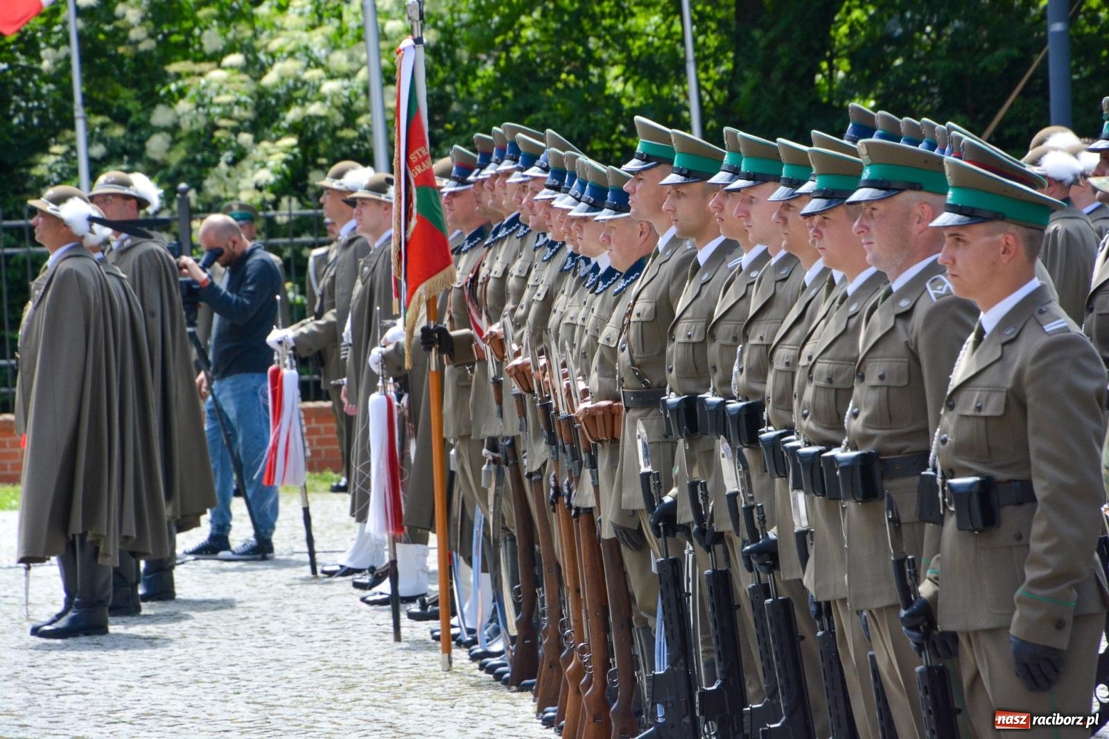 Zdjęcie w galerii na portalu naszraciborz.pl: Śląska Straż Graniczna świętowała na raciborskim zamku [FOTO i WIDEO] wiadomości z regionu