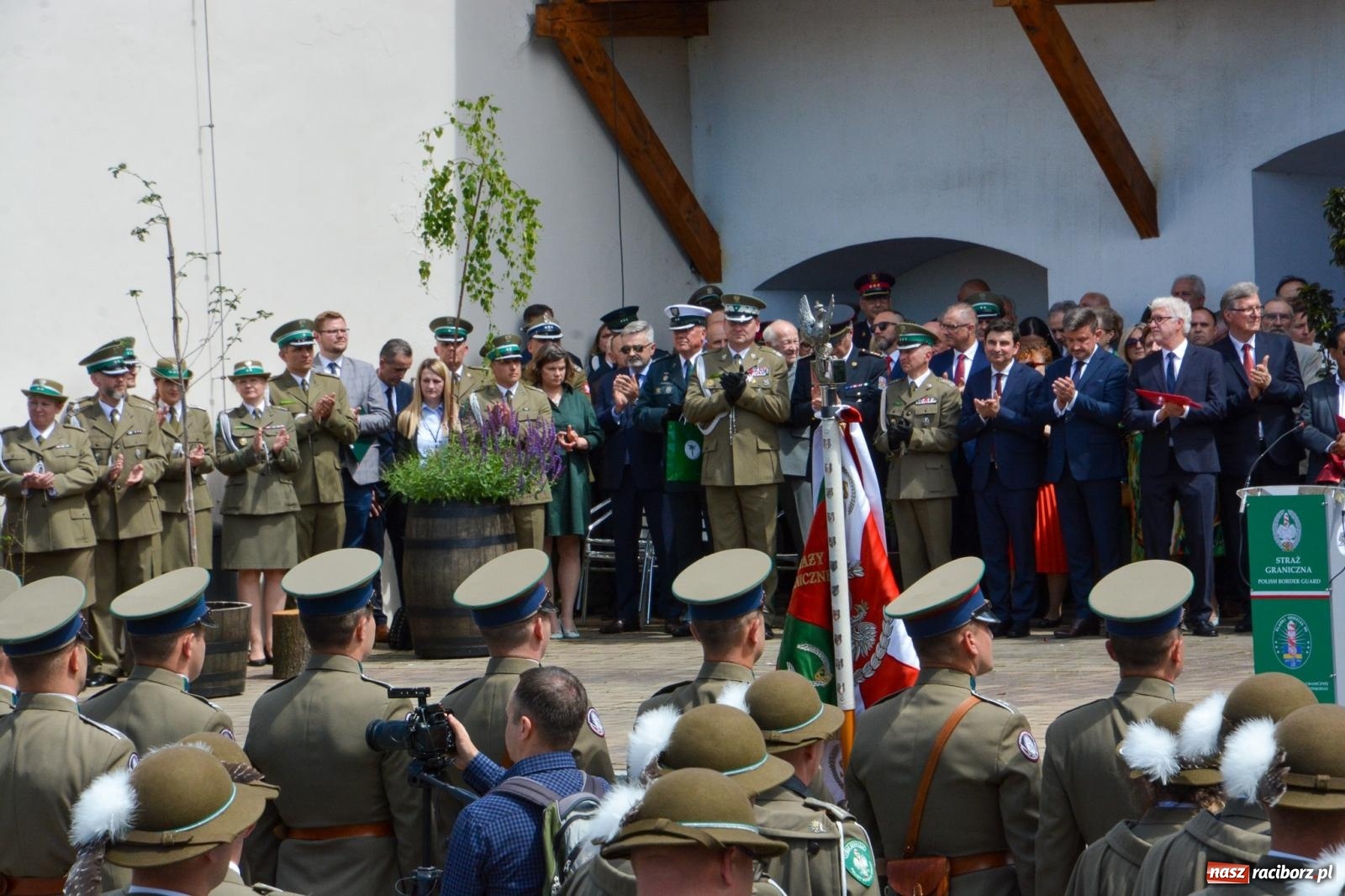 Zdjęcie w galerii na portalu naszraciborz.pl: Śląska Straż Graniczna świętowała na raciborskim zamku [FOTO i WIDEO] wiadomości z regionu