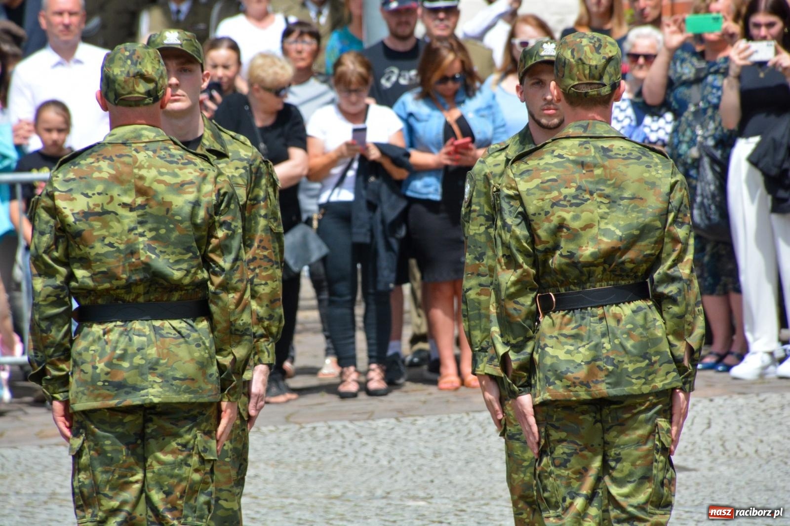 Zdjęcie w galerii na portalu naszraciborz.pl: Śląska Straż Graniczna świętowała na raciborskim zamku [FOTO i WIDEO] wiadomości z regionu