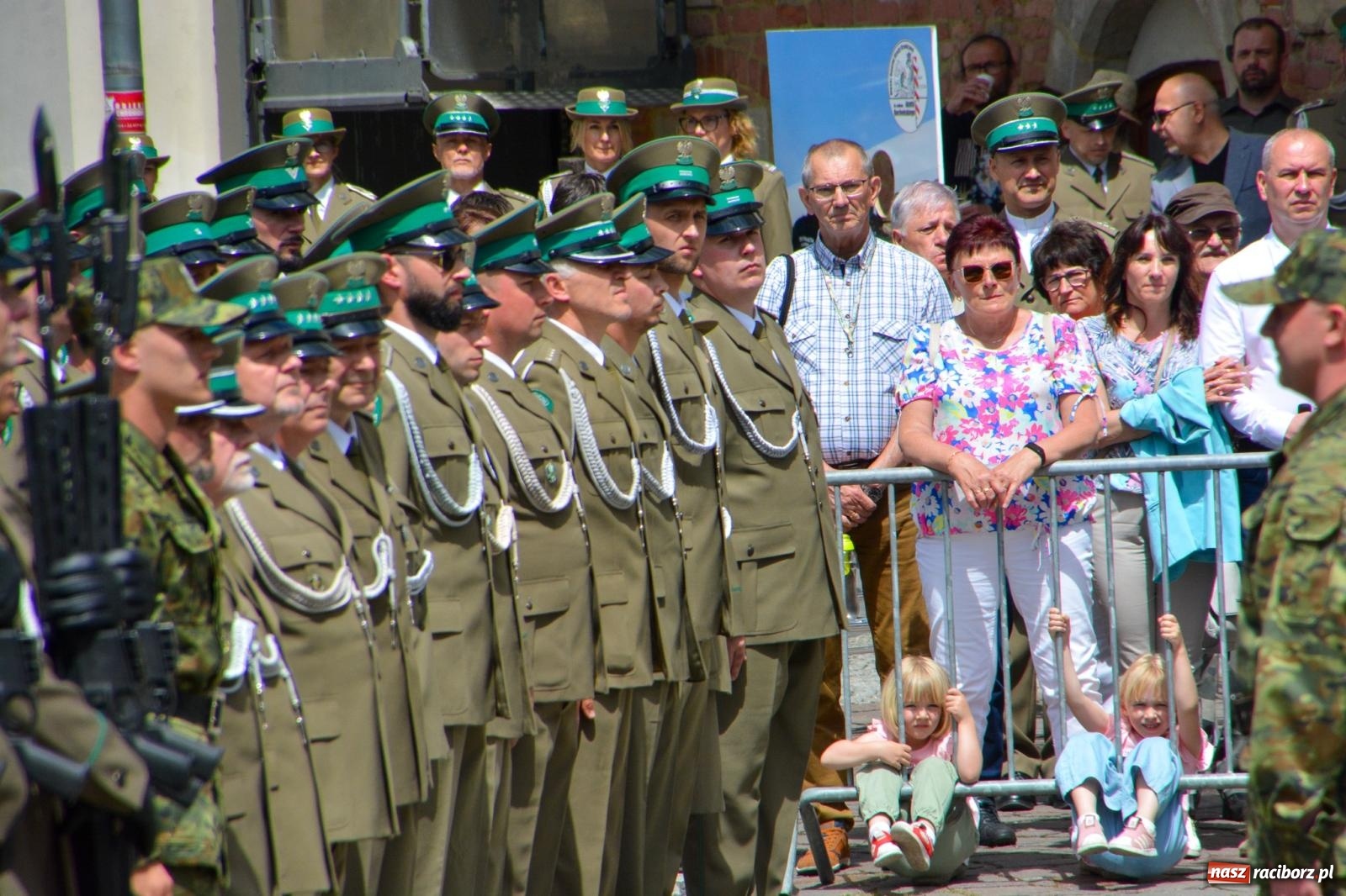 Zdjęcie w galerii na portalu naszraciborz.pl: Śląska Straż Graniczna świętowała na raciborskim zamku [FOTO i WIDEO] wiadomości z regionu