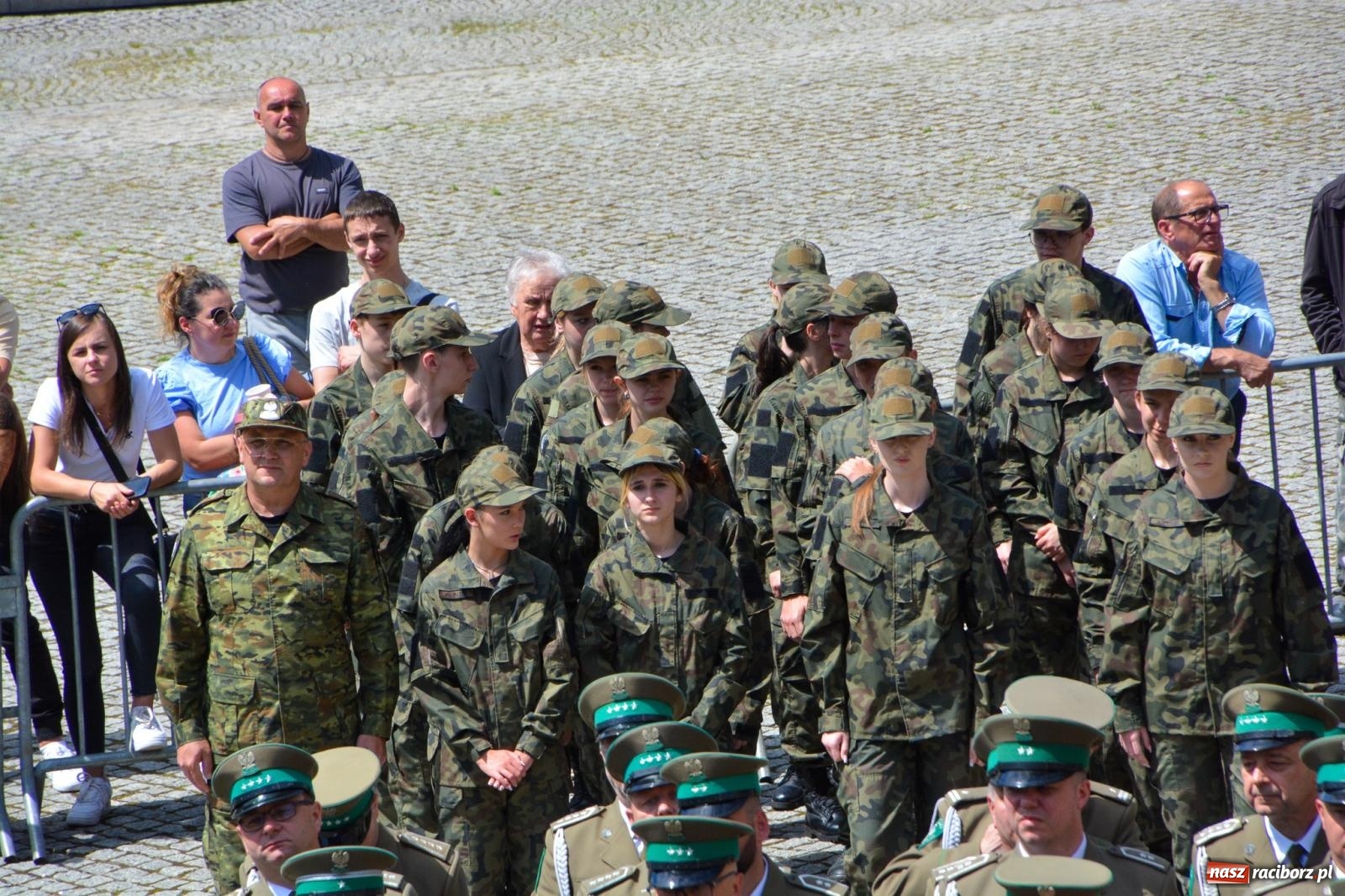 Zdjęcie w galerii na portalu naszraciborz.pl: Śląska Straż Graniczna świętowała na raciborskim zamku [FOTO i WIDEO] wiadomości z regionu