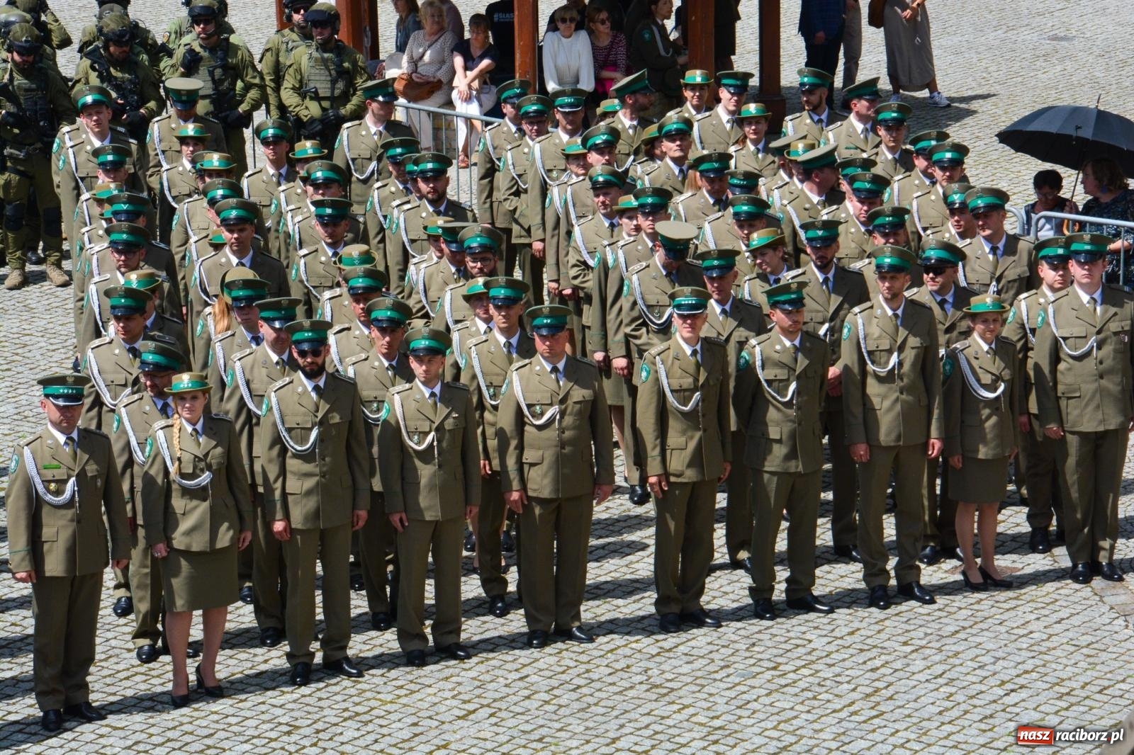 Zdjęcie w galerii na portalu naszraciborz.pl: Śląska Straż Graniczna świętowała na raciborskim zamku [FOTO i WIDEO] wiadomości z regionu